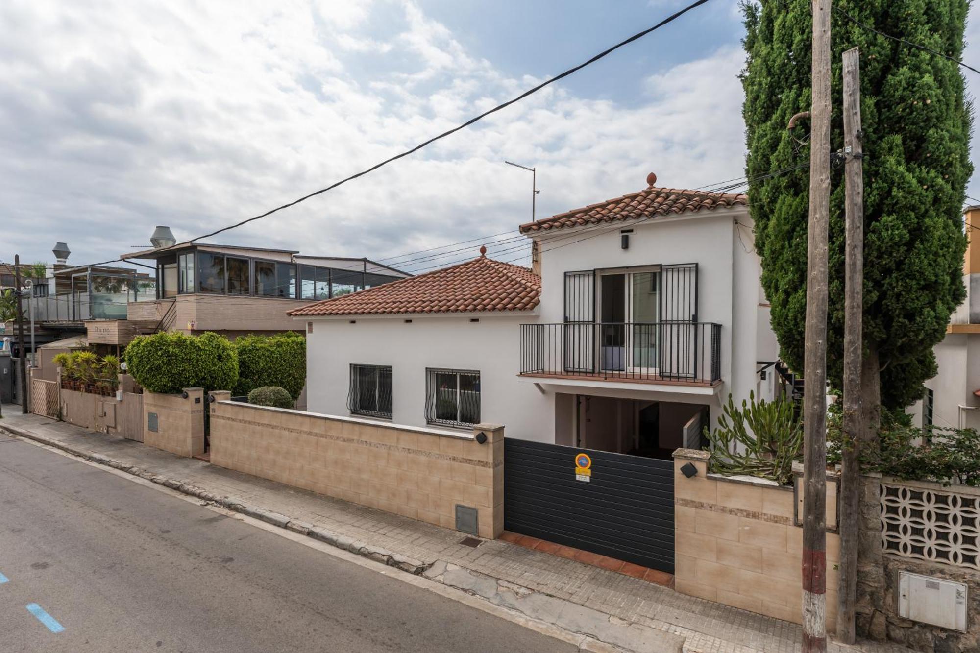 Beach Villa Cristina By Hhbcn Castelldefels Esterno foto