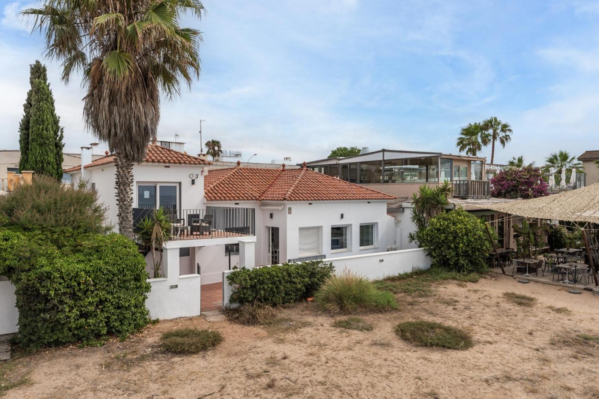 Beach Villa Cristina By Hhbcn Castelldefels Esterno foto
