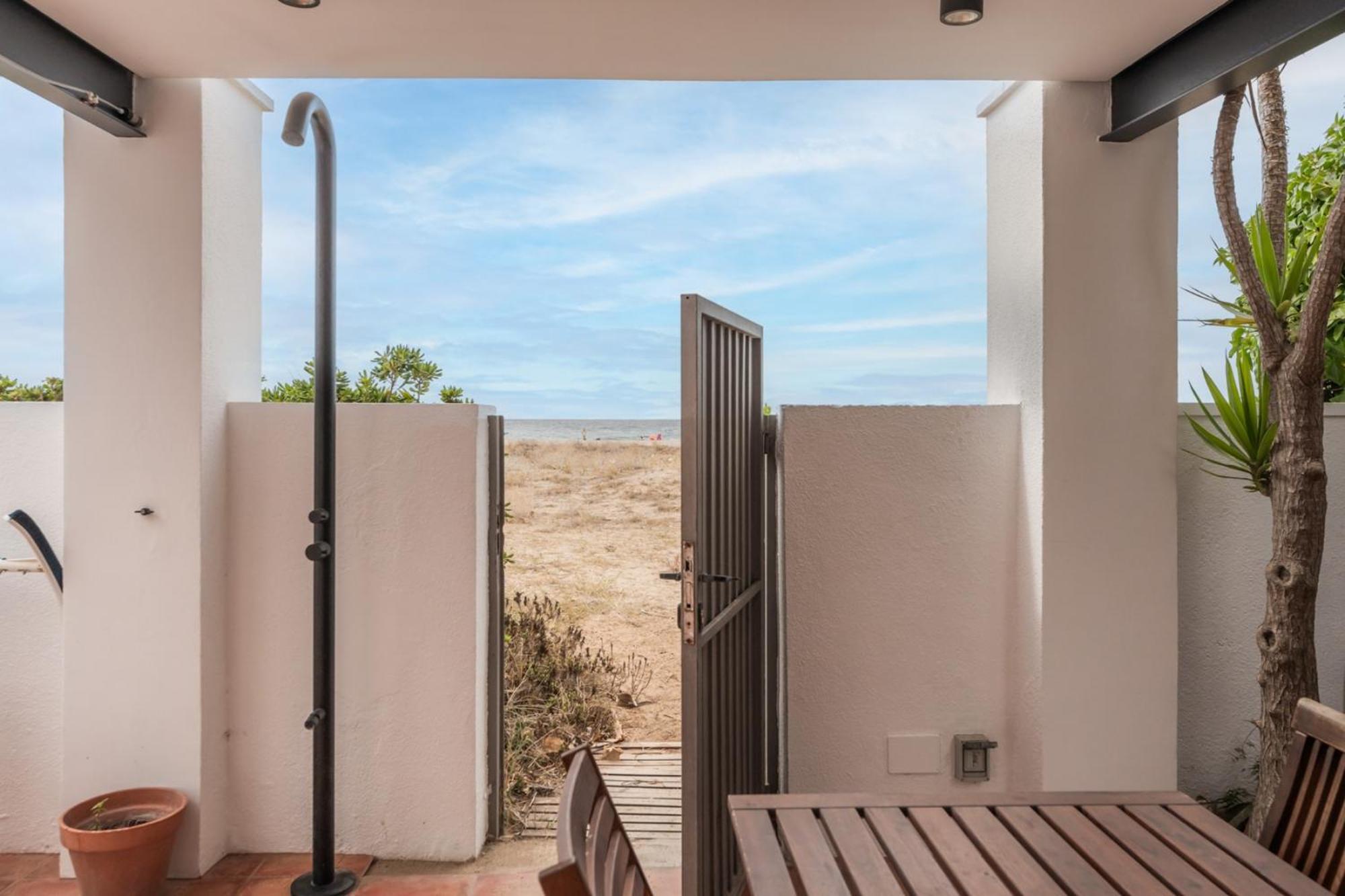 Beach Villa Cristina By Hhbcn Castelldefels Camera foto